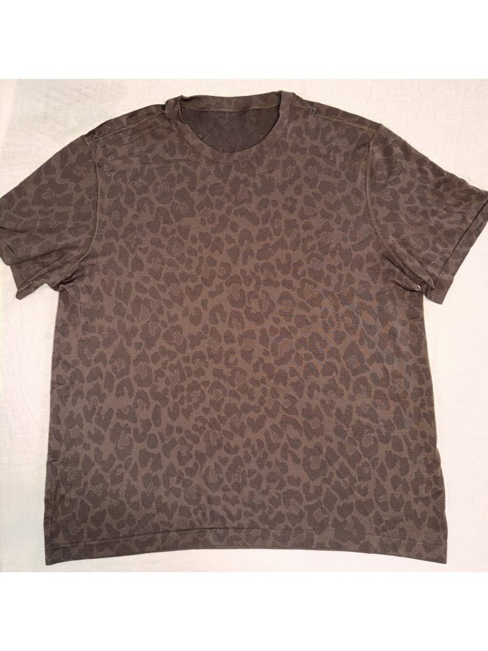Lululemon Metal Vent Tech Short Sleeve Shirt Men's XL True Leopard Brown Mesh